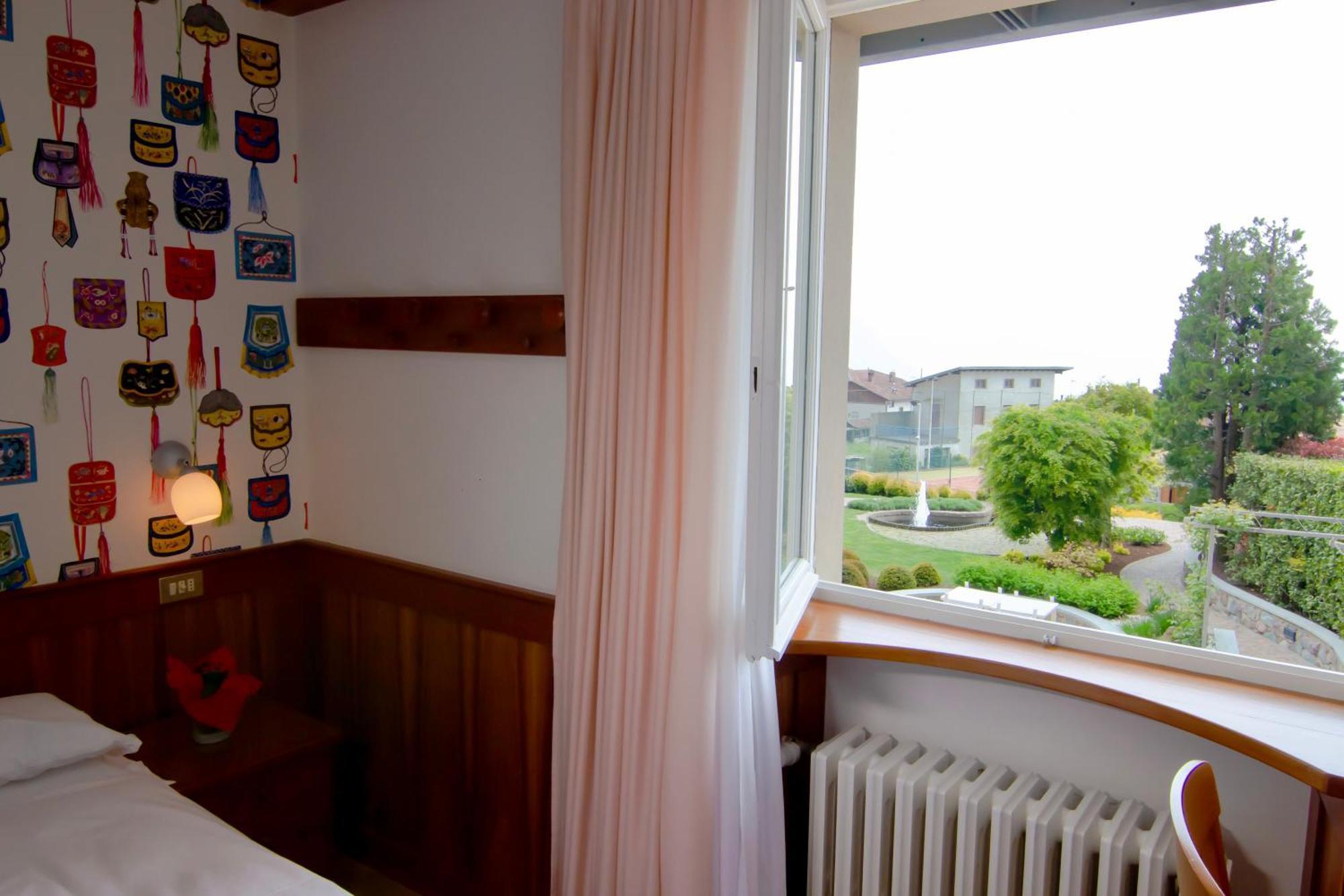 Hotel Miralago Bossico Værelse billede